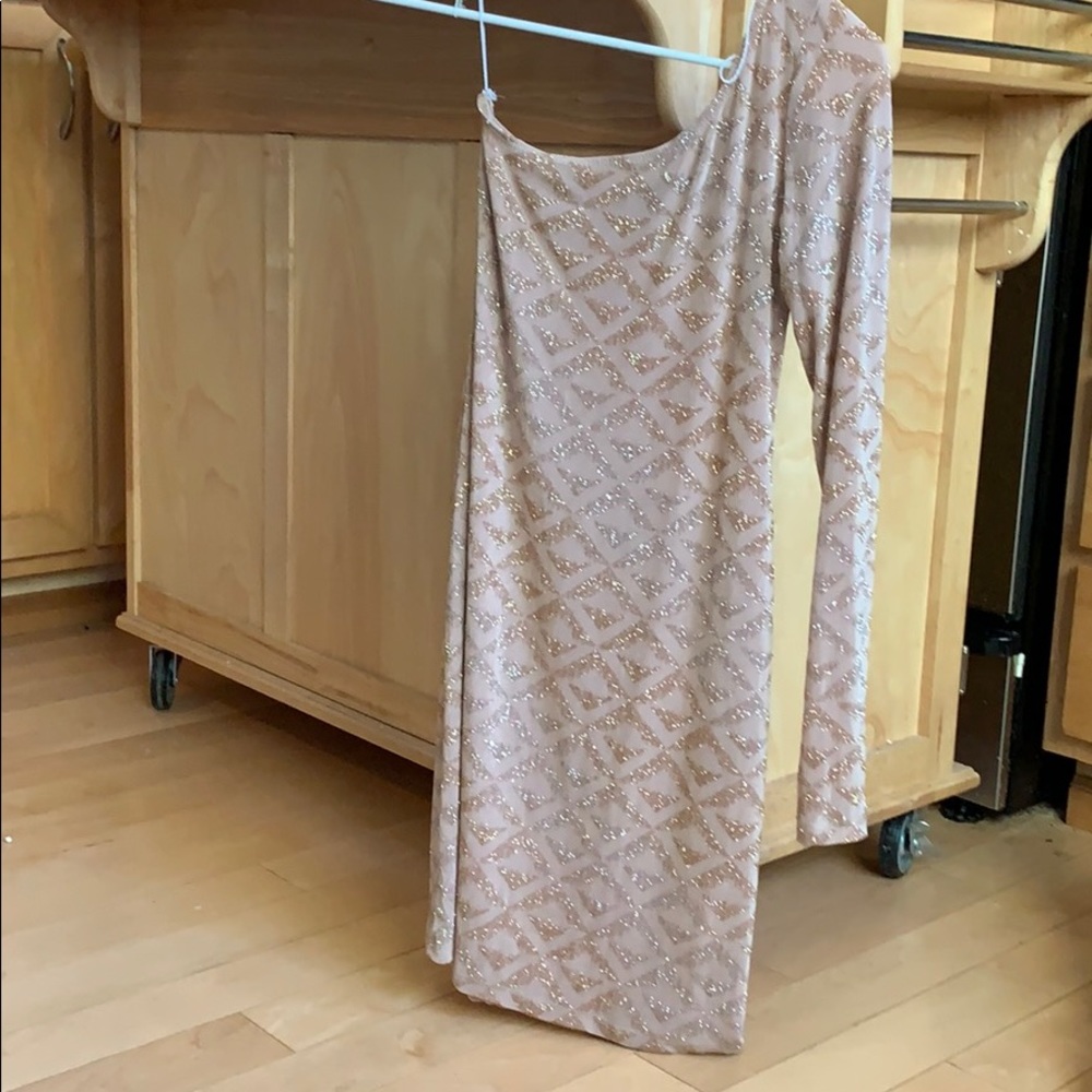 Dress - Picture 4 of 4
